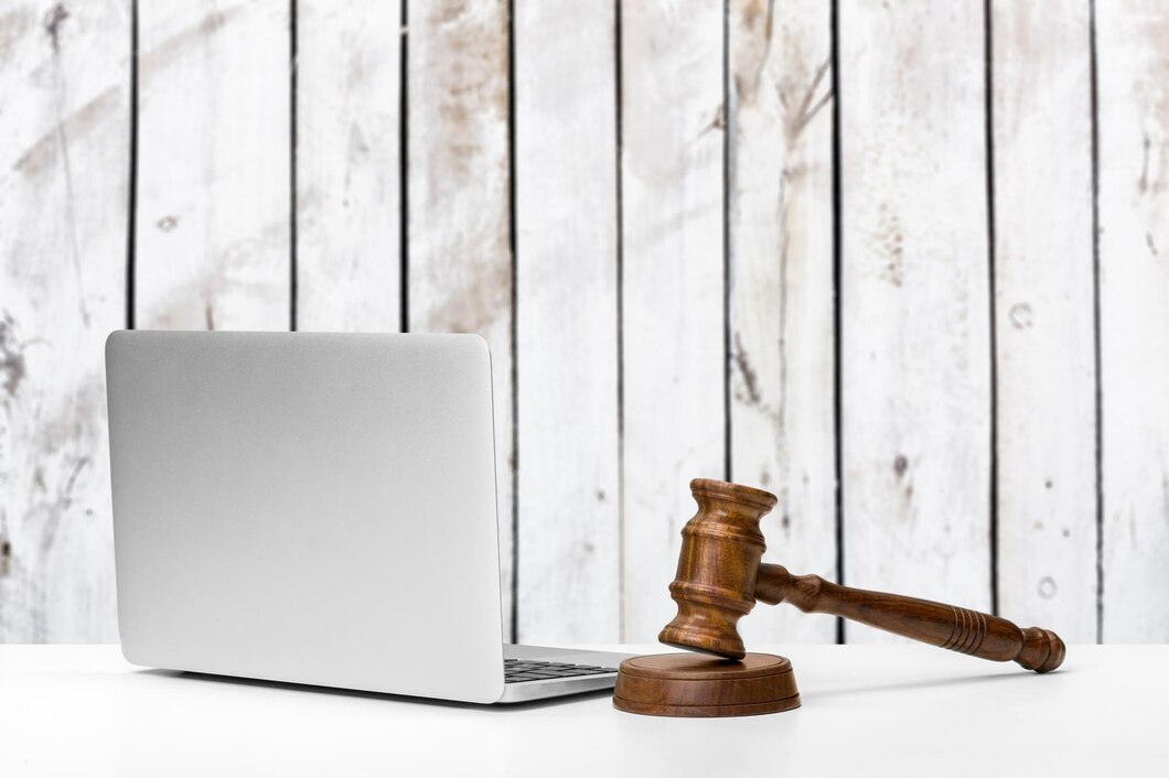 Jak skutecznie korzystać z porad prawnych online?