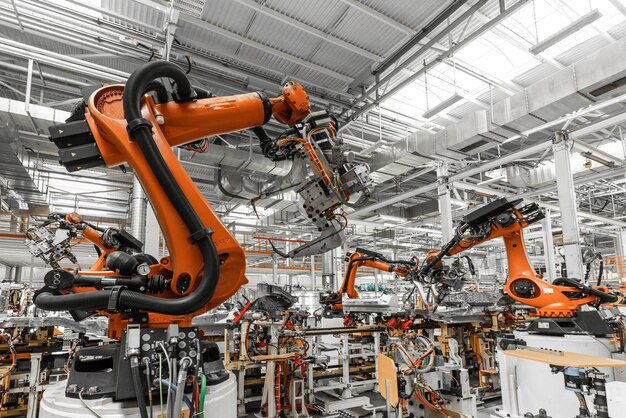 Rozwój przemysłu 4.0 – jak automatyka i robotyka wpływają na efektywność linii produkcyjnych
